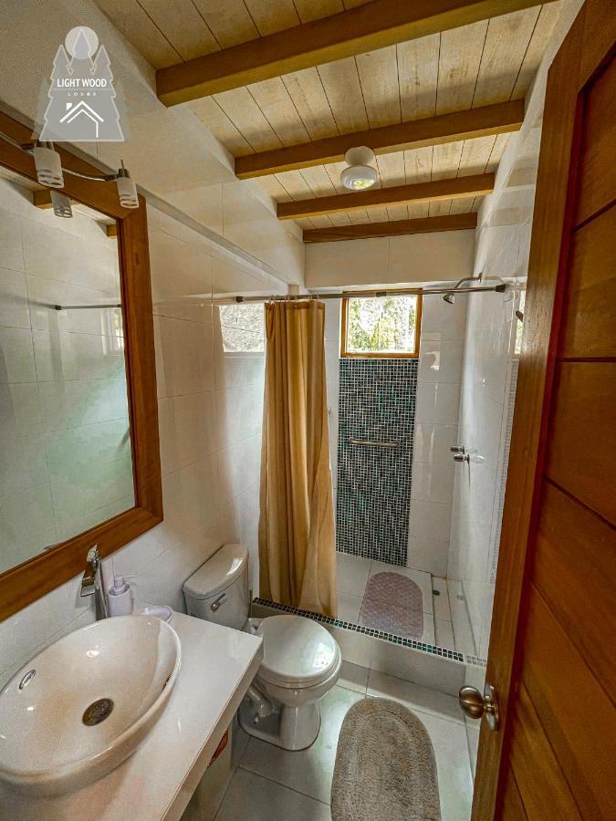 Light Wood Hotel Calca Buitenkant foto
