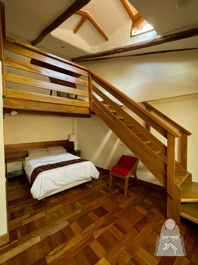 Light Wood Hotel Calca Buitenkant foto